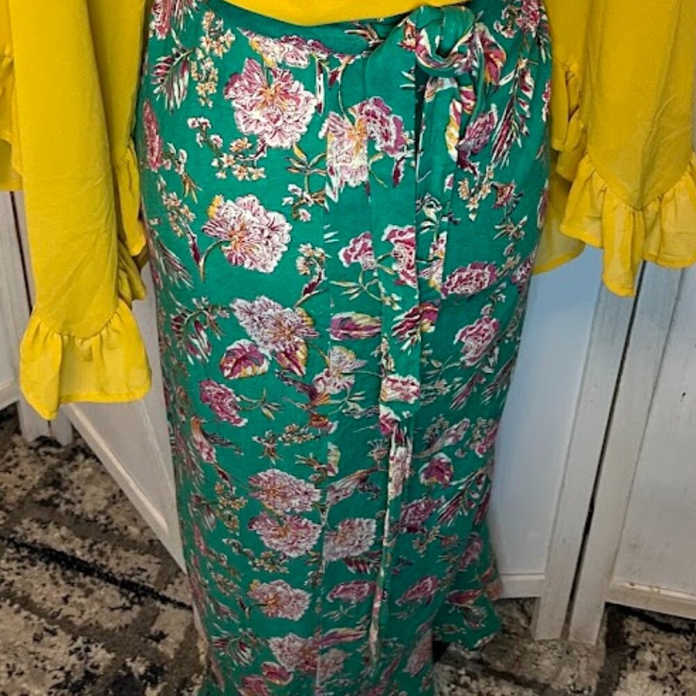 Flowy, Flowery, Full length Skirt